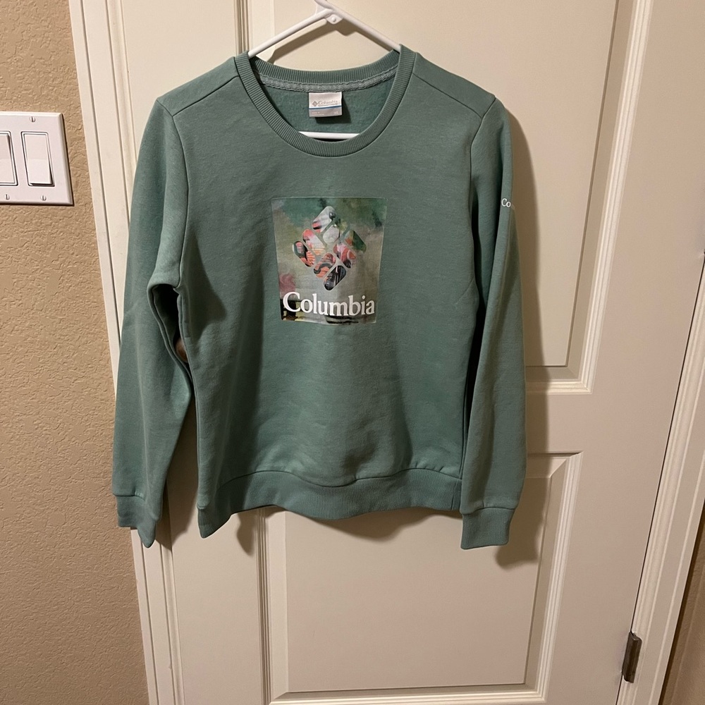NWOT Columbia Sweatshirt XS